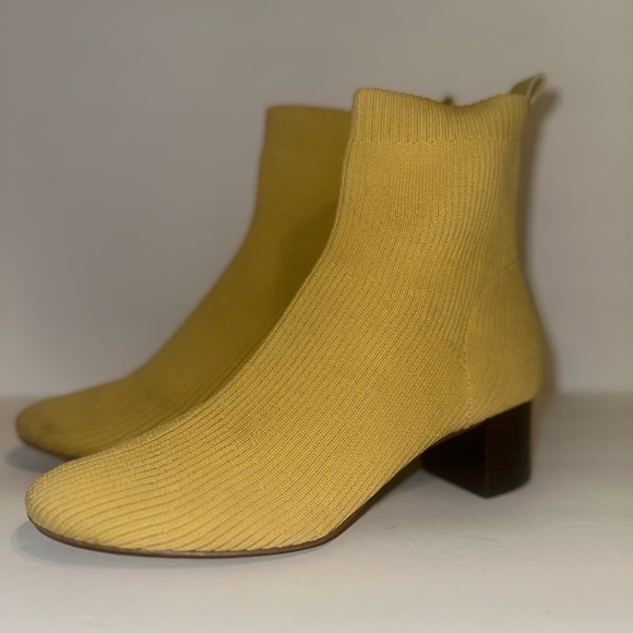 Everlane | The Glove Boot in Tumbleweed Yellow size 10.5 - Picture 6 of 10